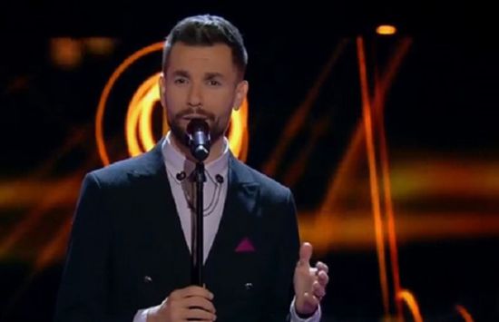 مهدي عياشي يتوج بلقب "the voice" في موسمه الخامس