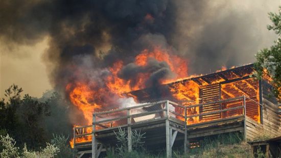 مصرع وإصابة 19 شخصًا في حريق بمبنى سكني بأمريكا