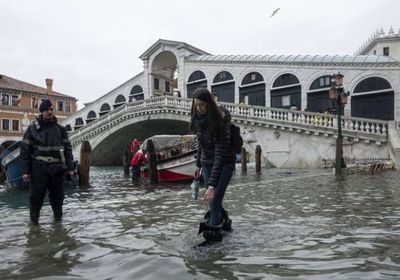 فينيسيا الإيطالية تستعد لمواجهة المزيد من الفيضانات