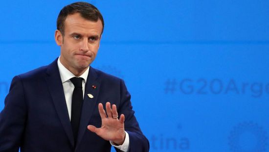 ماكرون يطالب المتظاهرين بوقف الإضرابات المستمرة خلال الكريسماس