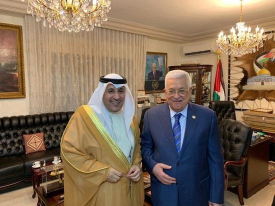 "الديحاني" يقدم أوراق اعتماده لعباس كأول سفير كويتي لدى فلسطين