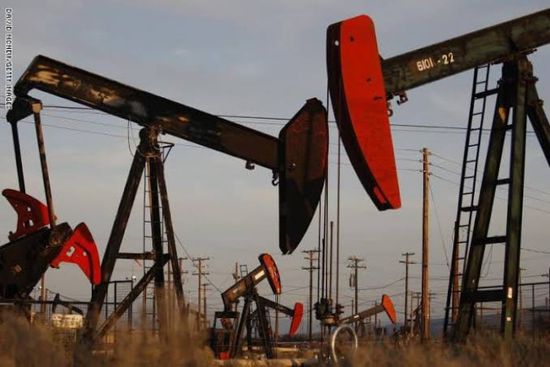 تراجع أسعار النفط وسط توقعات بقرب إبرام اتفاق تجاري بين أمريكا والصين