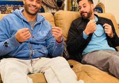 أحمد السعدني بصحبة علاء الشربيني بعد وعكته الصحية الأخيرة (صورة)