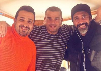 "أصحاب فضل عليا".. تامر حسين ينشر صورته بصحبة الهضبة وعمرو مصطفى 