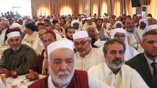 كبار مشايخ شرق ليبيا تعلن دعمها لتحركات الجيش والبرلمان ضد السراج وعصاباته