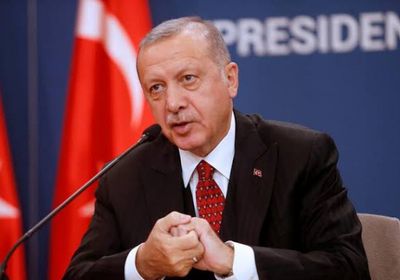 "دعم الليرة وفرض ضريبة جديدة".. صحفي يفضح تناقض سياسة أردوغان