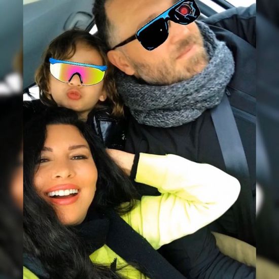 لاميتا فرنجية تنشر صورها مع نجلها وزوجها من رحلتها بفرنسا