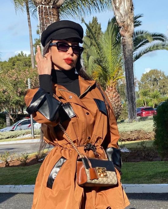 دنيا بطمة تشارك جمهورها بصور أحدث إطلالتها 