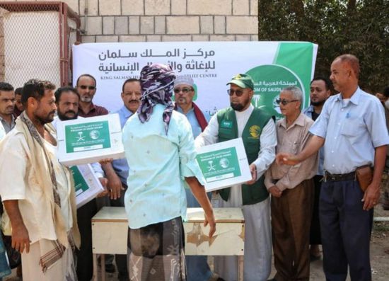 السعودية تعتزم توزيع 3 آلاف طن تمور في 10 محافظات