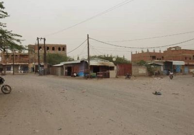 بالقذائف المدفعية..مليشيات الحوثي تقصف منازل المواطنين في حيس