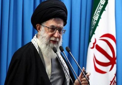 أهان خامنئي عبر انستغرام.. إيران تعتقل مسؤولاً بارزًا