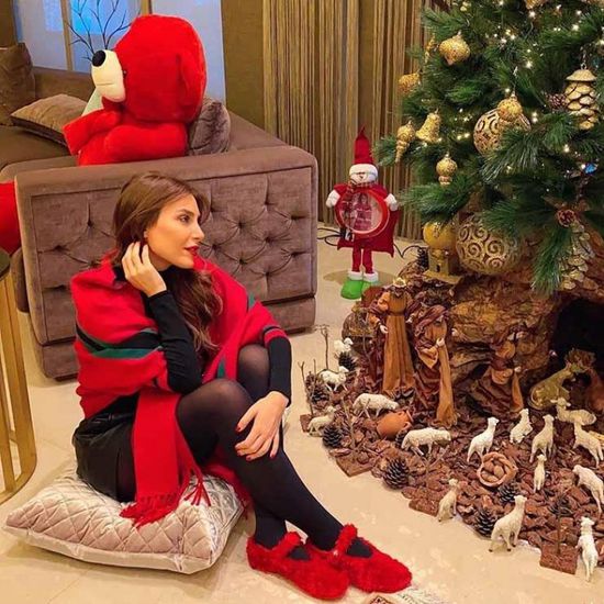 هكذا احتفلت يارا بالكريسماس (صورة)