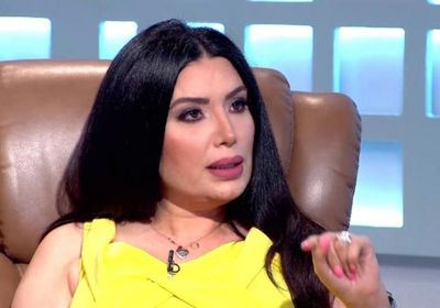 عبير صبري تهنئ زينة على فيلمها الجديد "الفلوس"