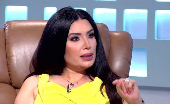 عبير صبري تهنئ زينة على فيلمها الجديد "الفلوس"