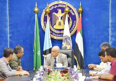 الوالي يناقش مشروعات "الأمم المتحدة" في عدد من مديريات العاصمة عدن