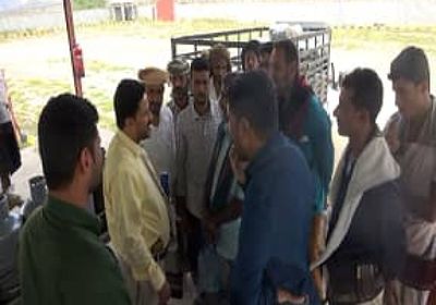 في جولة مفاجئة..مكتب صناعة لحج يتفقد محطات الغاز  في مديرية تين (صور)