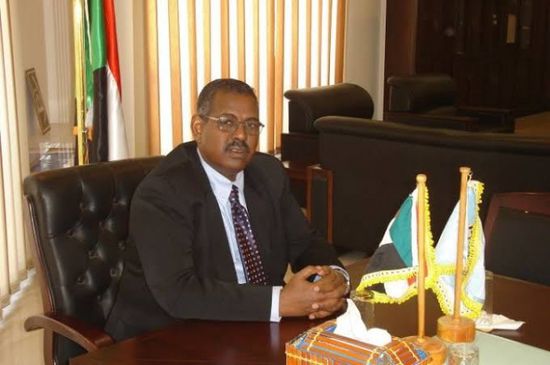 السلطات السودانية تلاحق رئيس الوزراء السابق بتهم فساد