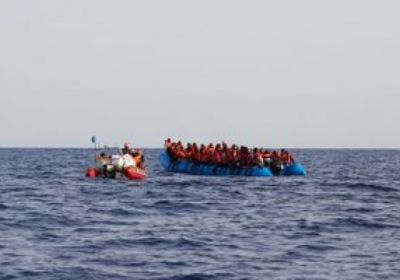 مصرع 7 أشخاص وإنقاذ 64 آخرين إثر غرق قارب يقل مهاجرين بتركيا