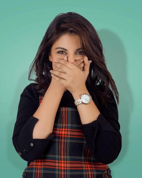 ياسمين علي تنشر صور أحدث جلسة تصوير خضعت لها