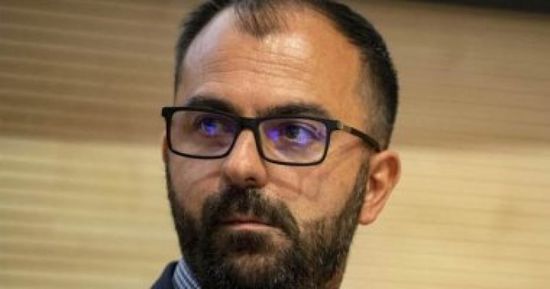 وزير التعليم الإيطالي يستقيل لعدم زيادة مخصصات التعليم في الميزانية الجديدة