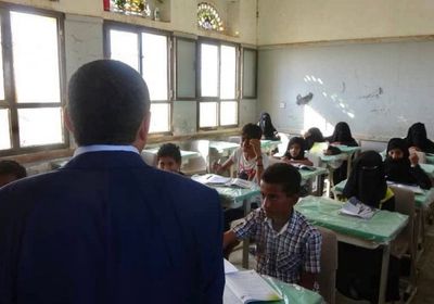 بدعم سعودي..توزيع أدوات مدرسية جديدة في محافظة حجة