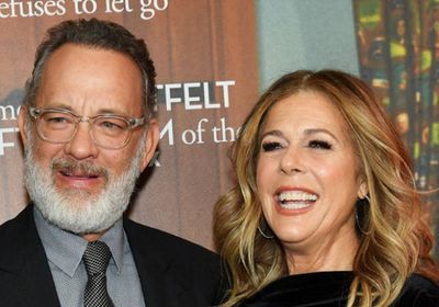 منح الممثل الأمريكي توم هانكس هذه الجنسية الفخرية