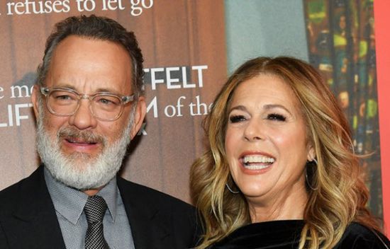 منح الممثل الأمريكي توم هانكس هذه الجنسية الفخرية