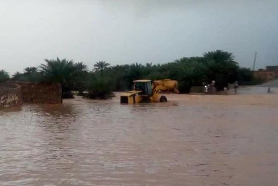 جراء هطول الأمطار.. خليفة الإنسانية تُغيث المتضررين بسقطرى (فيديو وصور)