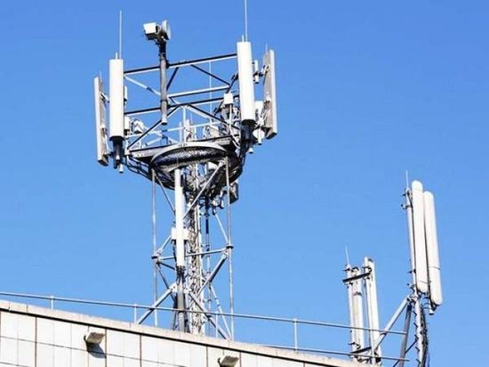 بعد صدوره بأيام.. الحوثي يتراجع عن قرار خفض تعرفة الإنترنت