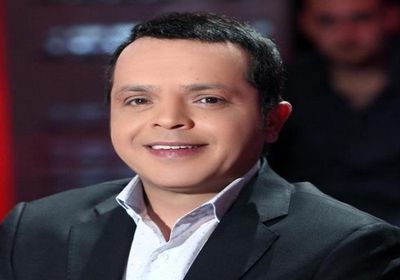 على طريقته الخاصة.. محمد هنيدي يحتفل بالعام الجديد (فيديو)