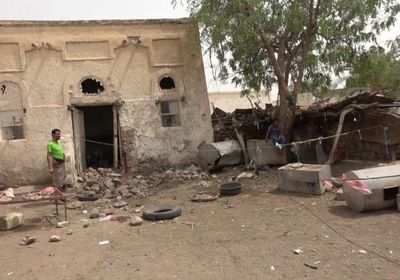 شرور الحوثي تطال مساكن حيس (فيديو)