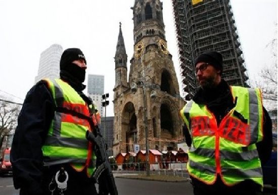 وزير ألماني يطالب بتكثيف التعاون في تبادل المعلومات بشأن اليمينيين المتطرفين