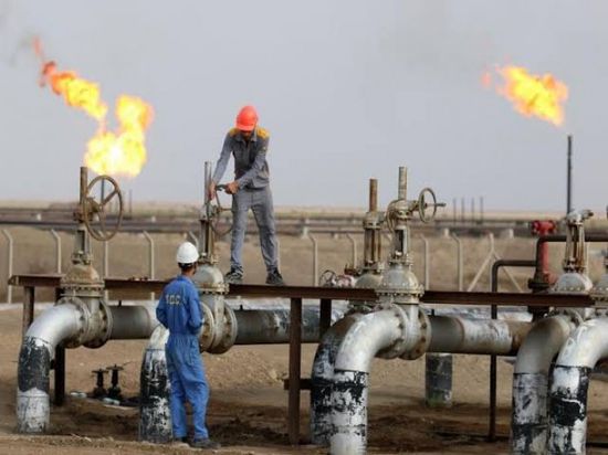 استئناف العمل فى حقل الناصرية النفطى جنوبي العراق