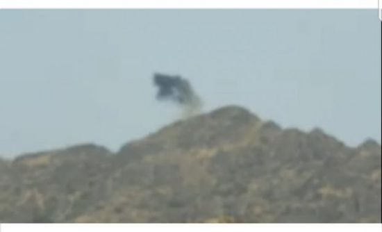 مدفعية المشتركة تدك مواقع مليشيا الحوثي في البرح (فيديو)