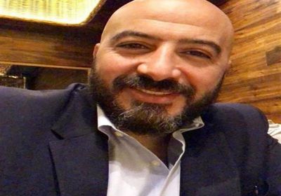 مجدي الهواري يشكر فريق عمل مسرحية "علاء الدين" بعد نجاحها في السعودية