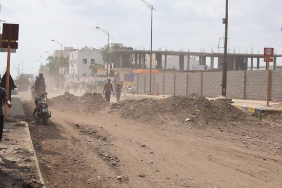 لغياب التخطيط.. توقف مشروع سفلتة شوارع الحوطة بلحج