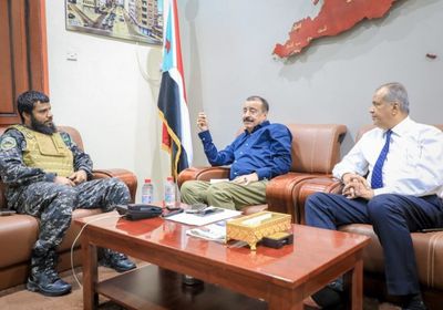 رئيس الجمعية الوطنية يناقش مع "بن عفيف" حماية المنشآت بالعاصمة عدن