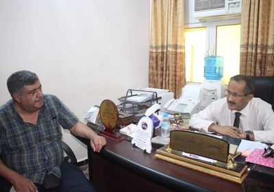 مناقشة تنفيذ مشروعات جديدة بالشحر خلال المرحلة القادمة