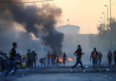 العراق.. اشتباكات بين محتجين وقوات أمن في كربلاء