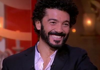 مع كندة حنا.. خالد النبوي ينشر صورة من كواليس "ممالك النار"