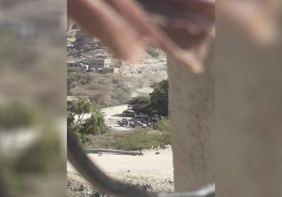 مليشيا الإخوان تقتحم قرى لقموش بأسلحة ثقيلة