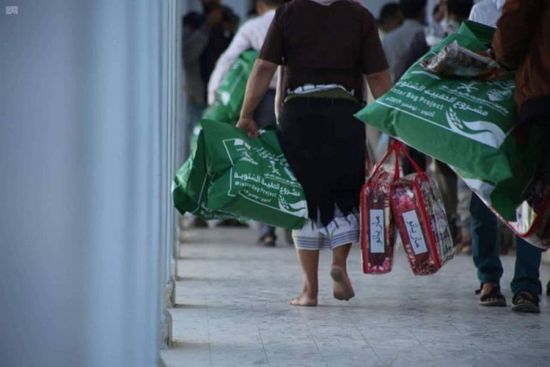 لليوم الثاني.. توزيع 441 حقيبة شتوية على نازحي تعز