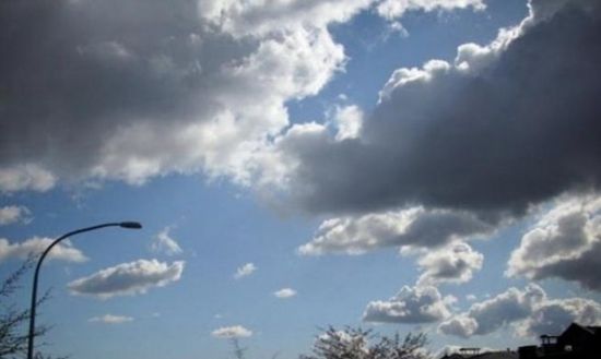 أمطار غزيرة على أرجاء مدينة الشحر