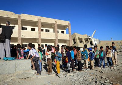 الحوثيون والتعليم.. كلفة الحرب الباهظة