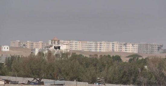 بمدفعية الهاون..قصف حوثي عنيف على مواقع " المشتركة" شرق الصالح