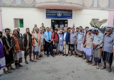 بن بريك لـ "أبناء لقموش": عليكم بالصمود فهذه أيام مليشيات الإخوان الأخيرة