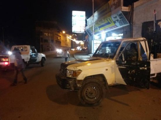 الأجهزة الأمنية بعدن تضبط عددا من الدراجات النارية والمركبات المخالفة (صور)