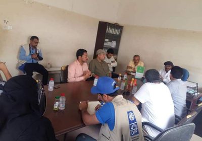 اجتماع لمناقشة إنشاء مشروعات جديدة في مجال المياه بالمهرة