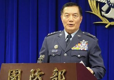 تايوان: مقتل رئيس الأركان وسبعة عسكريين في حادث تحطم طائرة