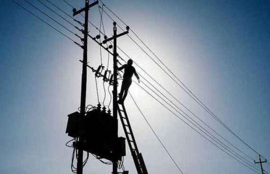 اجتماع لدراسة احتياجات محطتي كهرباء سيحوت والمسيلة بالمهرة